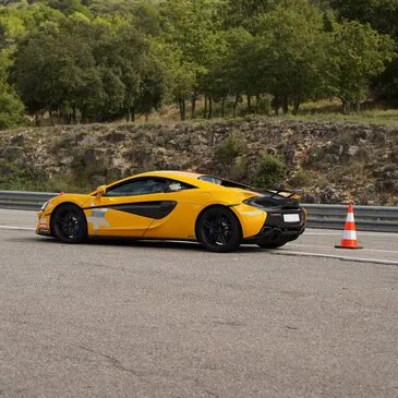 Pilotage pour Enfant en McLaren 540C près de Provins