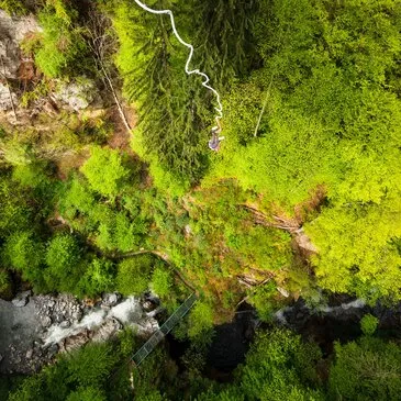 Saut à l'élastique à Saint-Gervais face au Mont-Blanc