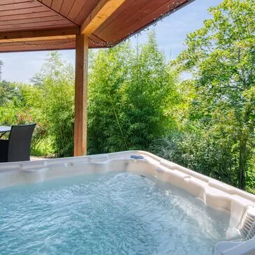 Cabane avec Spa Privatif près de Carcassonne