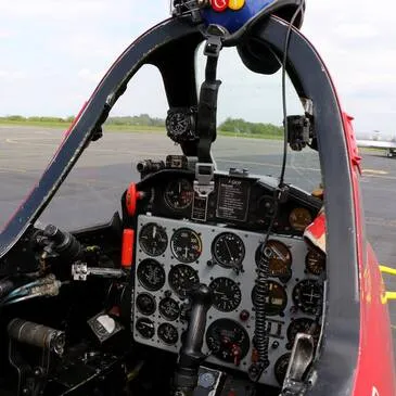 Initiation au Pilotage d'Avion de Chasse Fouga Magister à Valence