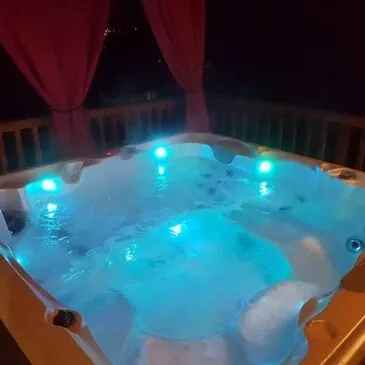 Nuit en Bulle avec Spa et Hammam Privatif près de Chaumont