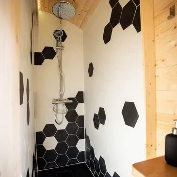 Nuit en Roulotte avec Bain Nordique Privatif près de Toulouse