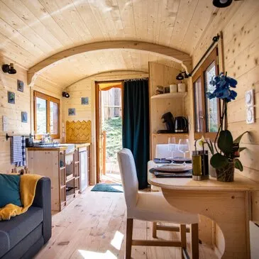 Nuit en Roulotte avec Bain Nordique Privatif près de Toulouse