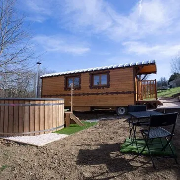 Nuit en Roulotte avec Bain Nordique Privatif près de Toulouse