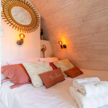 Nuit en Pod avec Spa Privatif près de Jonzac