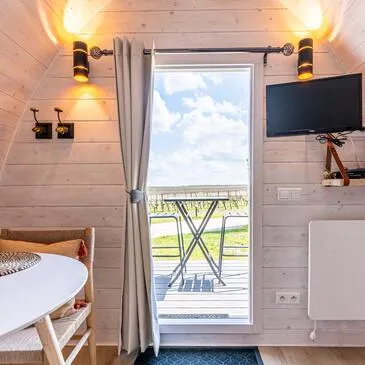 Nuit en Pod avec Spa Privatif près de Jonzac