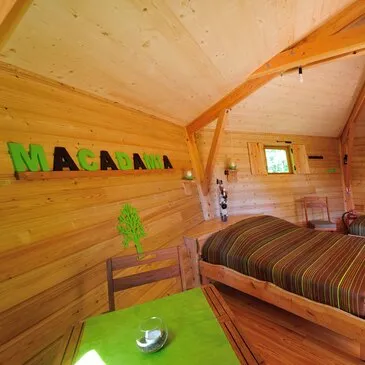 Cabane dans les Arbres près de Saint-Marcellin
