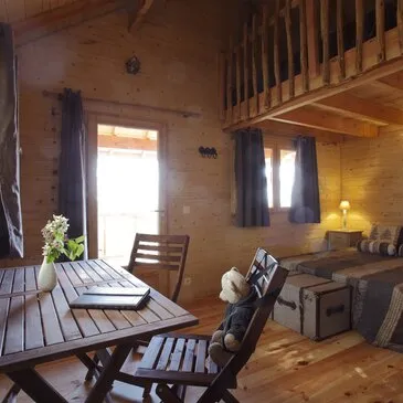 Nuit en Cabane Perchée près de Bordeaux