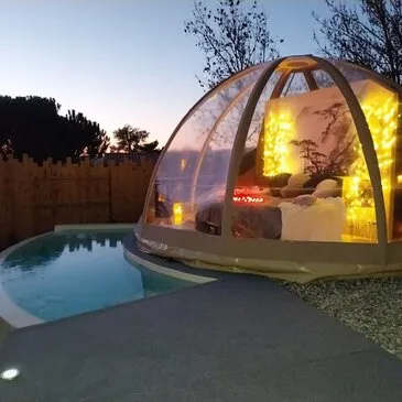 Nuit en Bulle avec Spa et Piscine Privatifs près de Carcassonne