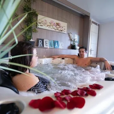 Nuit en Roulotte avec Spa Privatif près de Caen