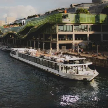 Balade en Bateau et Dîner sur la Seine à Paris
