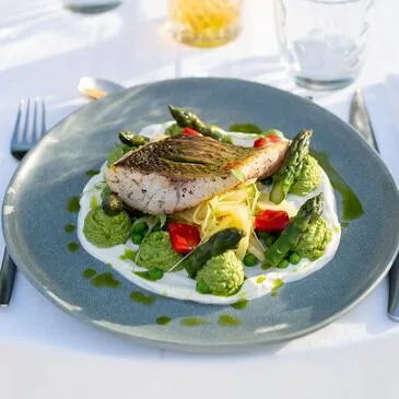 Balade en Bateau et Dîner sur la Seine à Paris