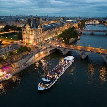 Balade en Bateau et Dîner sur la Seine à Paris