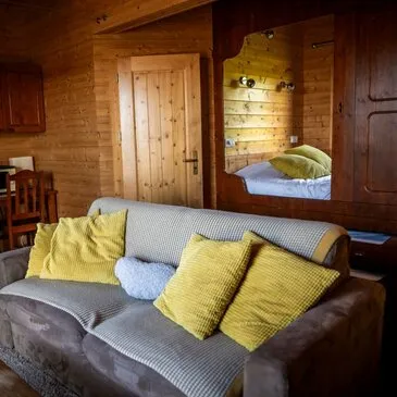 Cabane sur Pilotis avec Spa Privatif près de Privas