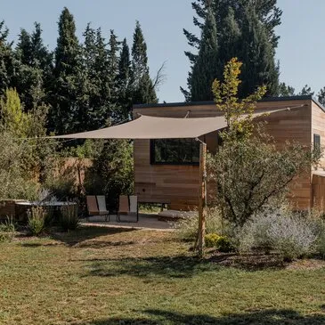 Tiny House avec Jacuzzi Privatif près de Saint-Rémy-de-Provence