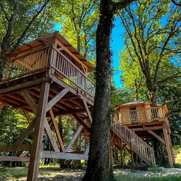 Cabane sur Pilotis avec Jacuzzi Privatif près de Bergerac
