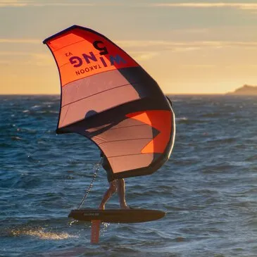 Initiation au Wing Foil à Saint Laurent de la Salanque