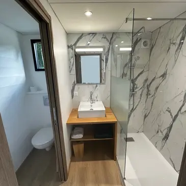 Cabane sur l'eau près de Reims