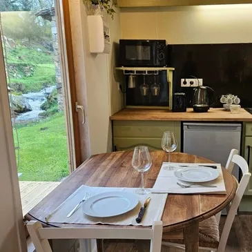 Nuit en Lodge avec Spa Privatif près de Clermont Ferrand