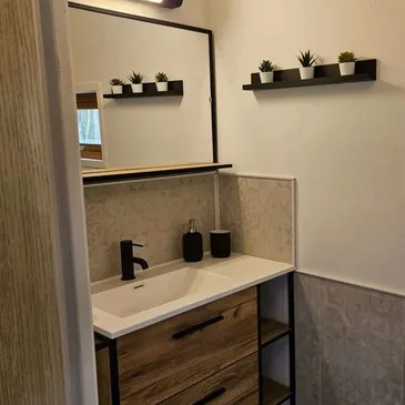 Nuit en Lodge avec Spa Privatif près de Clermont Ferrand