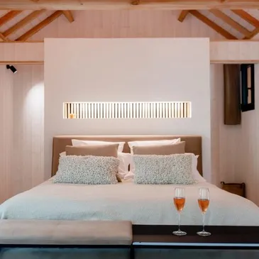 Cabane dans les Arbres avec Spa à Berat