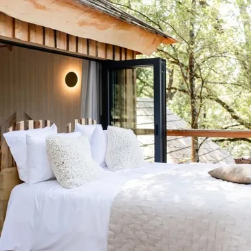 Cabane dans les Arbres avec Spa à Berat