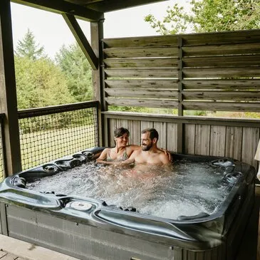 Nuit en Lodge avec Jacuzzi près de Brive