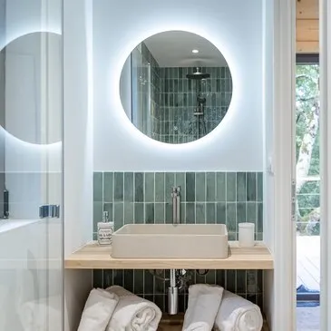 Cabane sur Pilotis avec Jacuzzi Privatif près d'Agen