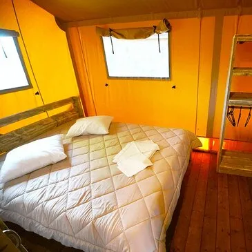 Dormir avec les Loups au Zoo de Cerza à Lisieux