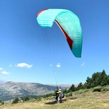 Baptême en Parapente dans les Pyrénées Catalanes