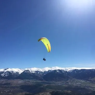 Baptême en Parapente dans les Pyrénées Catalanes