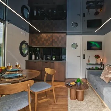 Nuit Insolite en House Boat au coeur des Gorges de la Loire