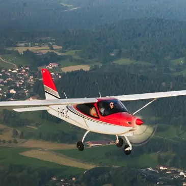 Vol d'Initiation au Pilotage d'Avion à Pontarlier