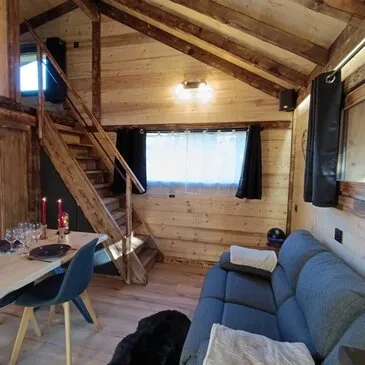 Cabane avec Bain Nordique et Sauna Privatif au Cœur du Haut Jura