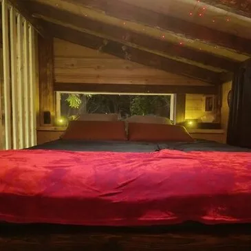 Cabane avec Bain Nordique et Sauna Privatif au Cœur du Haut Jura