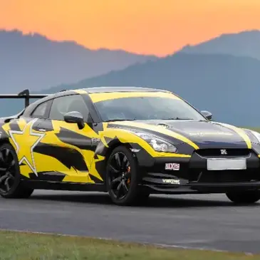 Pilotage pour Enfant en Nissan GTR à Alès