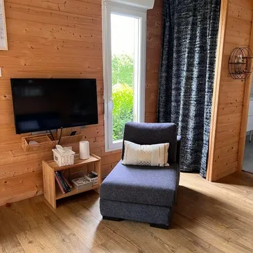 Nuit en Chalet avec Jacuzzi aux Écolodges Bien-Hêtre près de Pau