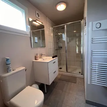 Nuit en Chalet avec Jacuzzi aux Écolodges Bien-Hêtre près de Pau