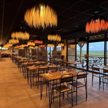 Dormir avec les Lions à la Lumigny Safari Réserve