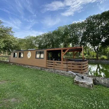 Nuit Insolite en House Boat avec Bain Nordique sur la Marne