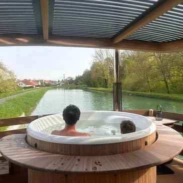 Nuit Insolite en House Boat avec Bain Nordique sur la Marne