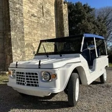 Balade en Méhari Electrique entre Garrigue et Pont du Gard