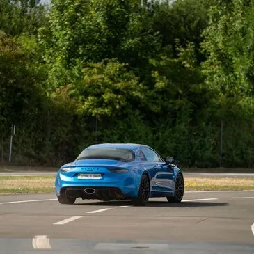 Pilotage pour Enfant en Alpine A110S près de Montpellier