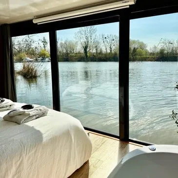 Nuit Insolite en House Boat au Bord de la Moselle