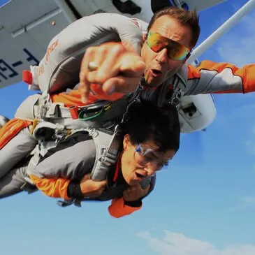 Saut en Parachute Tandem à Villefranche-de-Rouergues