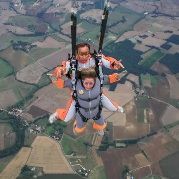 Saut en Parachute Tandem à Villefranche-de-Rouergues
