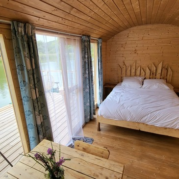 Nuit en Cabane sur l'Eau à Givrauval près de Bar-le-Duc