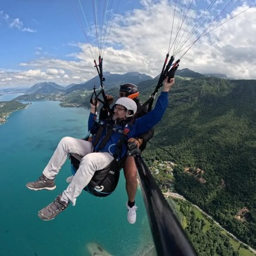 Baptême en Parapente au Col de la Forclaz - Le Lac d'Annecy