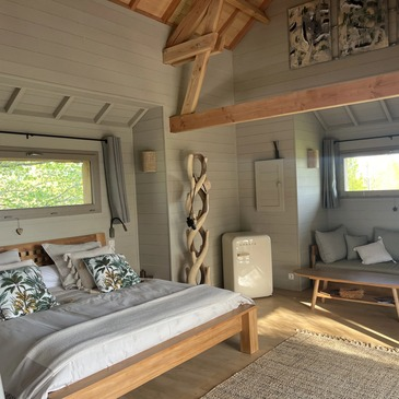 Cabane sur Pilotis avec Jacuzzi Privatif à Beauville