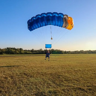 Saut en Parachute à Dinan